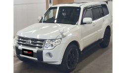 
Mitsubishi Pajero 2011 full									