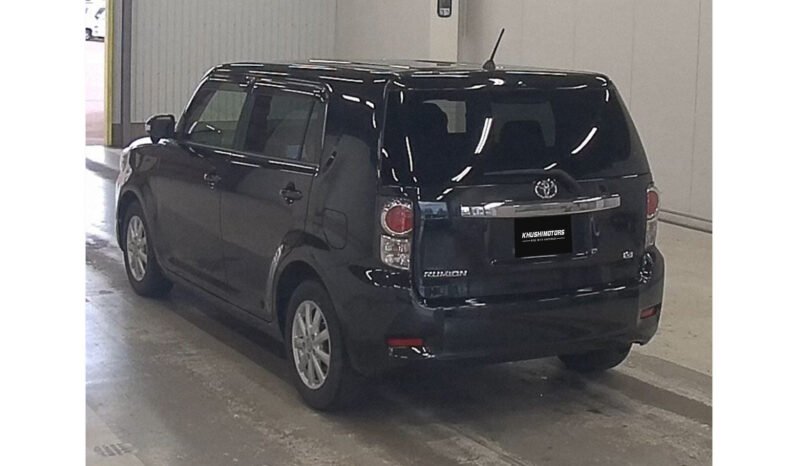 
Toyota Corolla Rumion 2011 full									