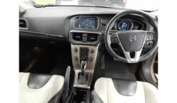
										Volvo V40 2013 full									