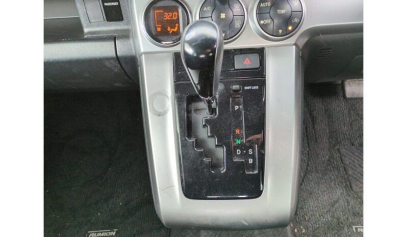 
Toyota Corolla Rumion 2013 full									